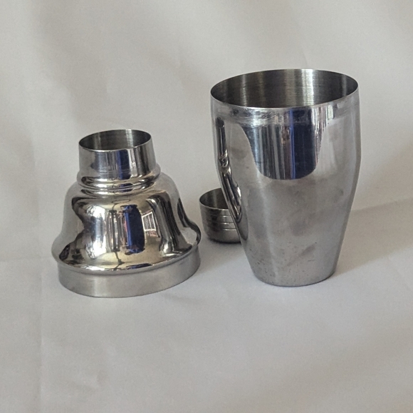3 for $20 Small single drink cocktail shaker, silver - Picture 2 of 4